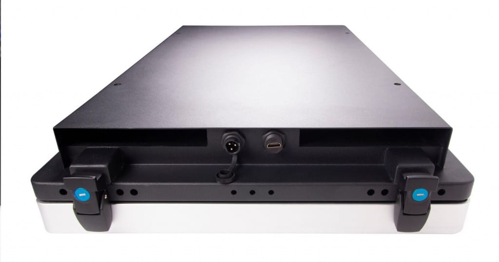 ernitec-49-zoll-4k-uhd-outdoor-monitor-3000-nits-portrait image 2
