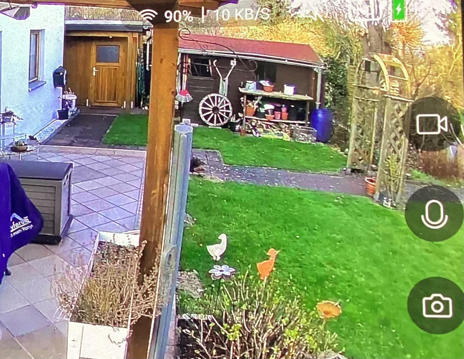 Hält draußen gut