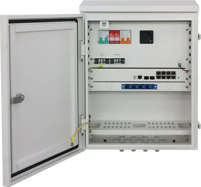 ernitec-switches-outdoor-switch-10-port-poe-ip66-170w image 1