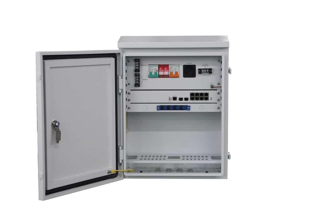 ernitec-outdoor-solar-l2-switch-10-port-poe-170w-ip55 image 1