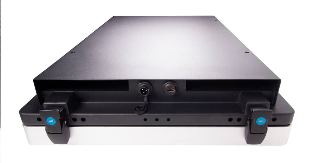 ernitec-55-zoll-4k-uhd-outdoor-monitor-portrait-3000-nits-24-7 image 4