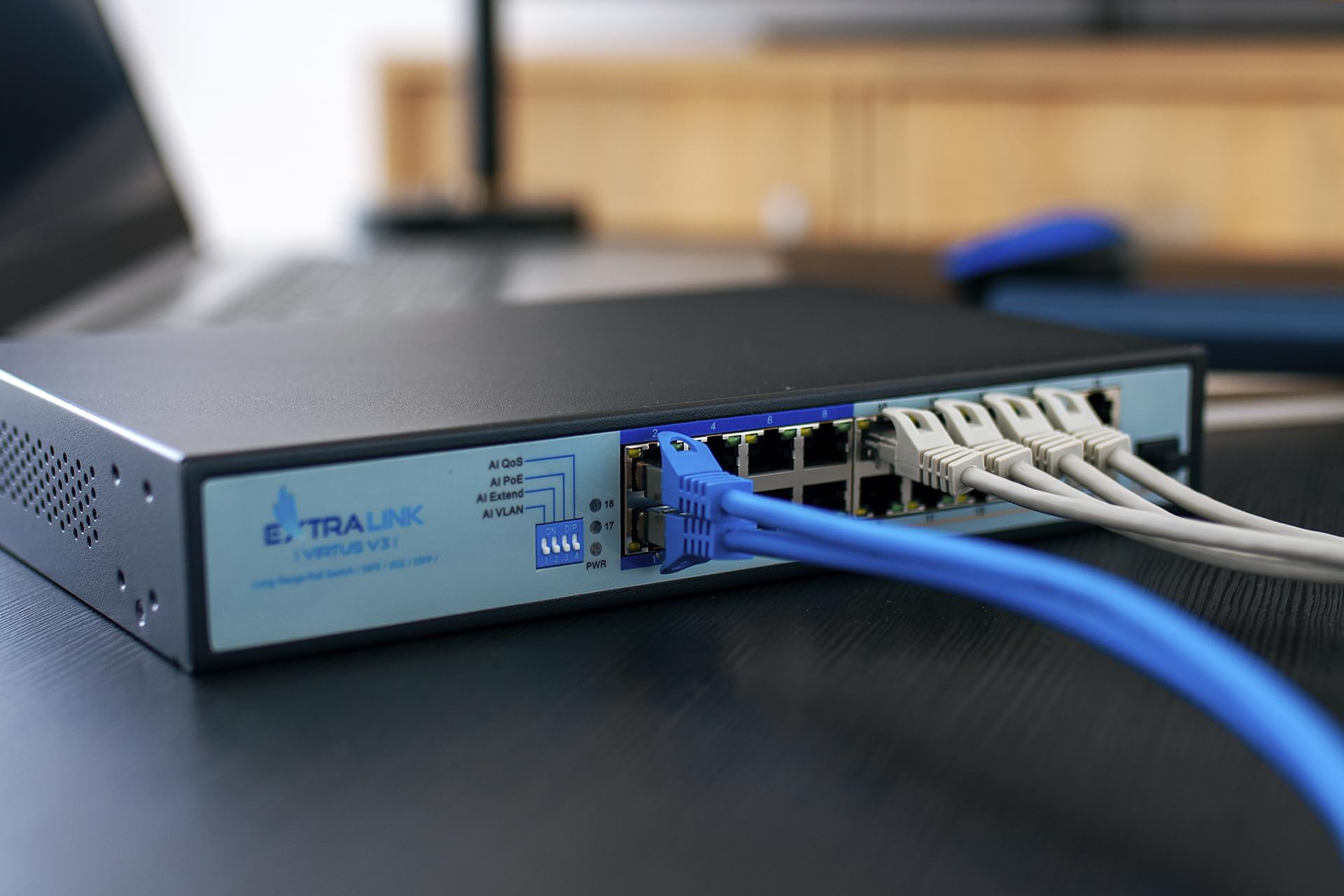 extralink-virtus-v3-poe-switch-16-port-150w-mit-sfp image 5