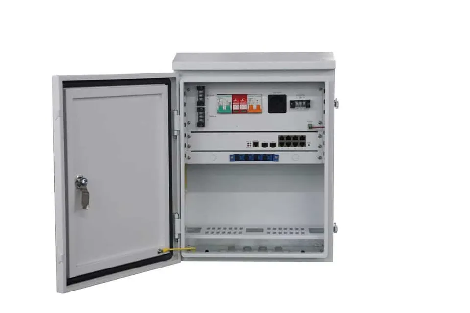 ernitec-outdoor-solar-l2-switch-10-port-poe-170w-ip55 image 1