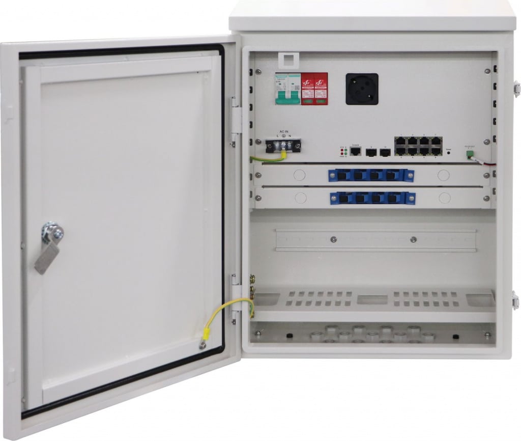 ernitec-electra-m10-outdoor-poe-switch-10-port-ip66 image 1
